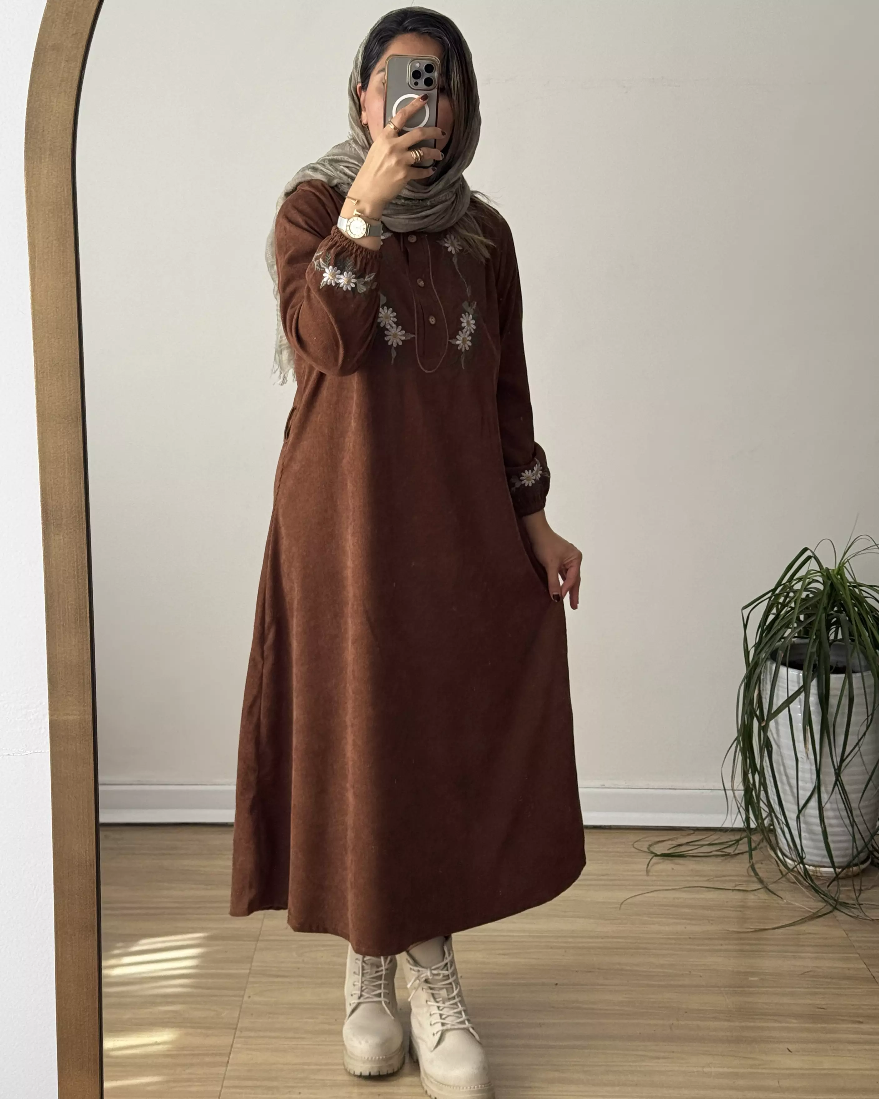 پیراهن مخمل کبریتی بابونه
