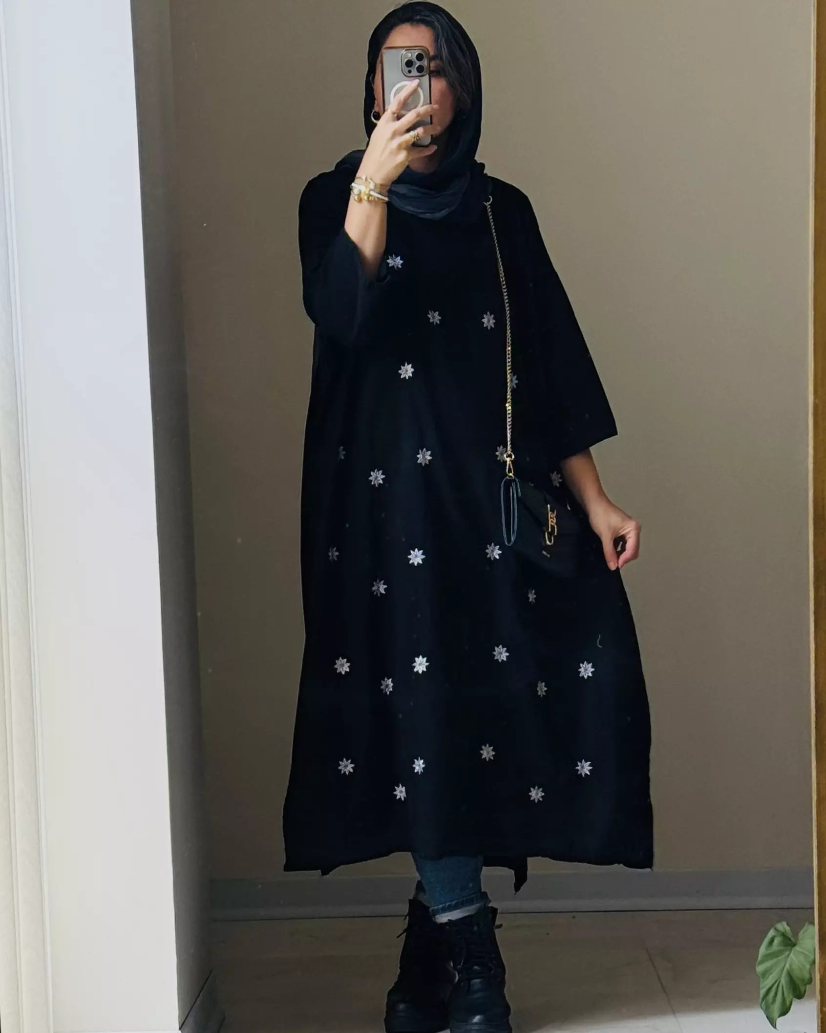 پانچ بلند نیلوفر