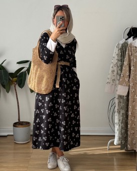 پیراهن بابونه یقه سفید